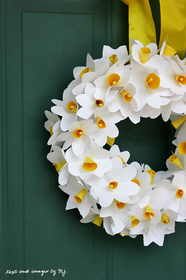 paper daffodil wreath